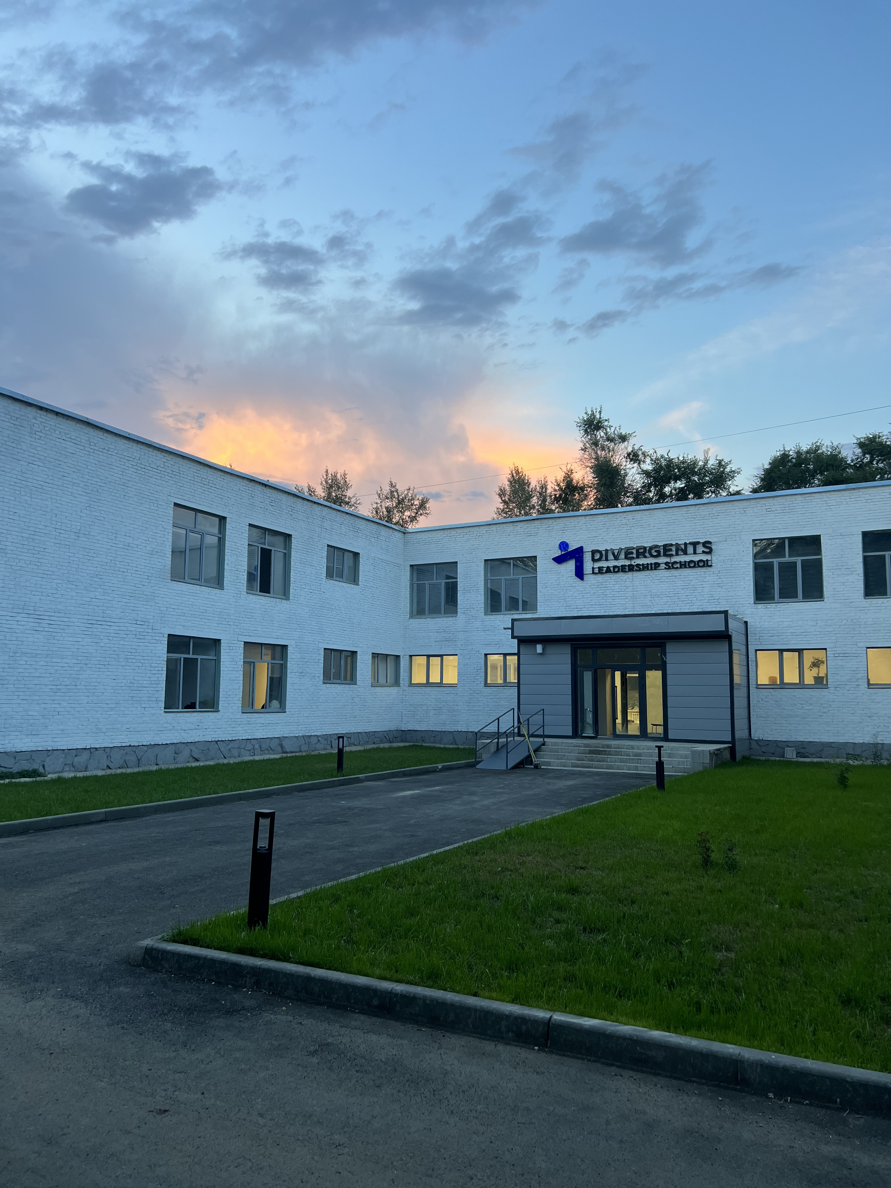 Divergents Leadership School